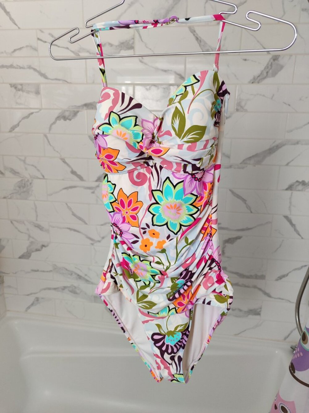 Anne Cole Fleetwood Floral Ruched One-Piece Swimsuit - size 6